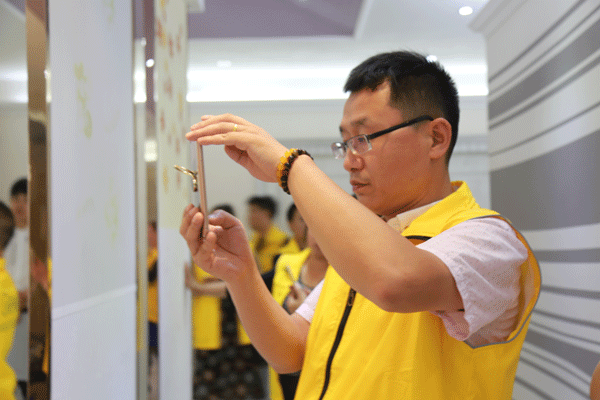 天然居硅藻泥第22期營銷培訓圓滿結(jié)業(yè) 天然居硅藻泥第22期營銷培訓圓滿結(jié)業(yè)